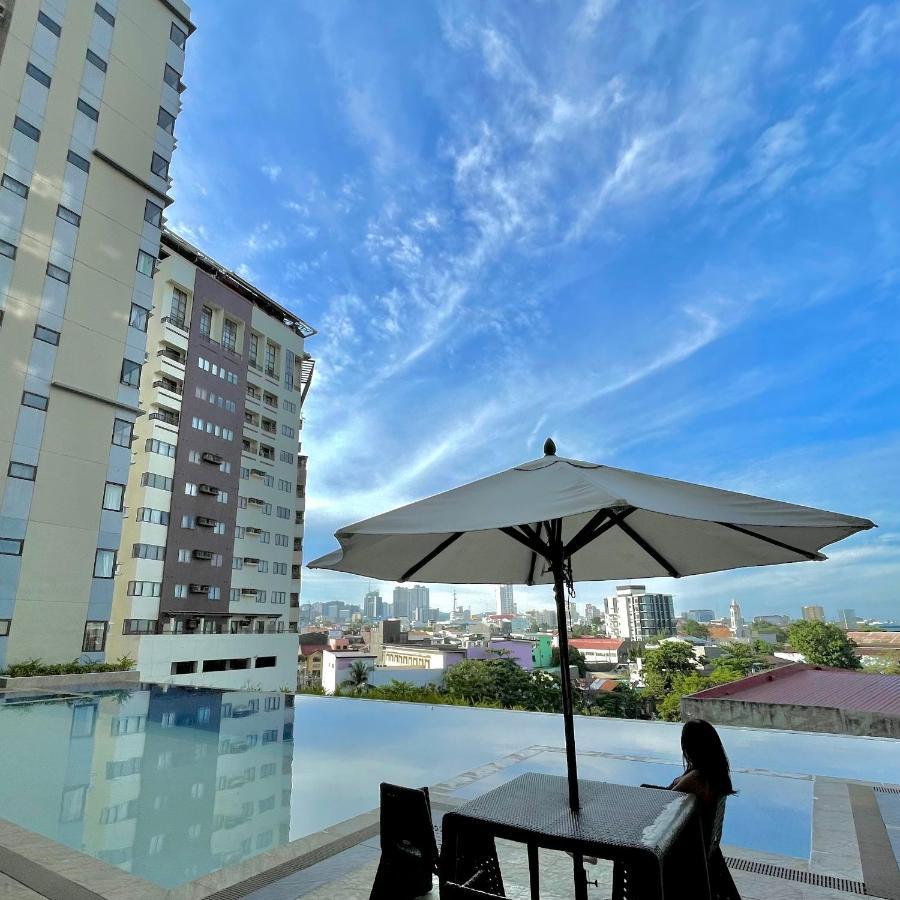 The Persimmon Studios Near Ayala And Sm City Cebu Esterno foto