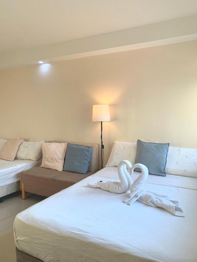 The Persimmon Studios Near Ayala And Sm City Cebu Esterno foto