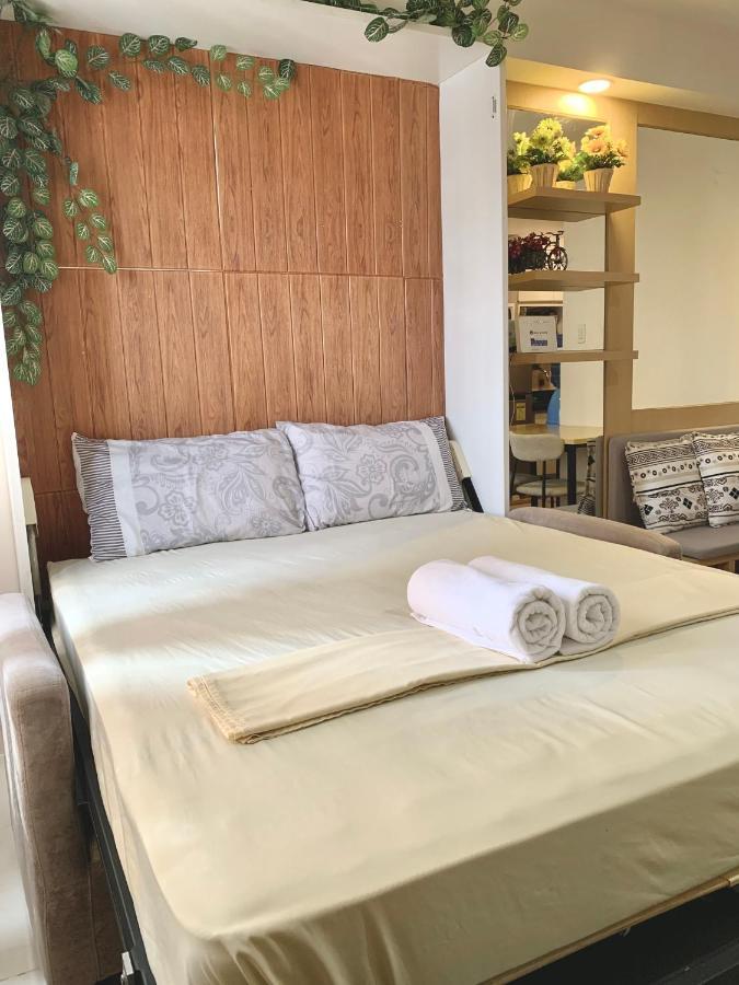 The Persimmon Studios Near Ayala And Sm City Cebu Esterno foto