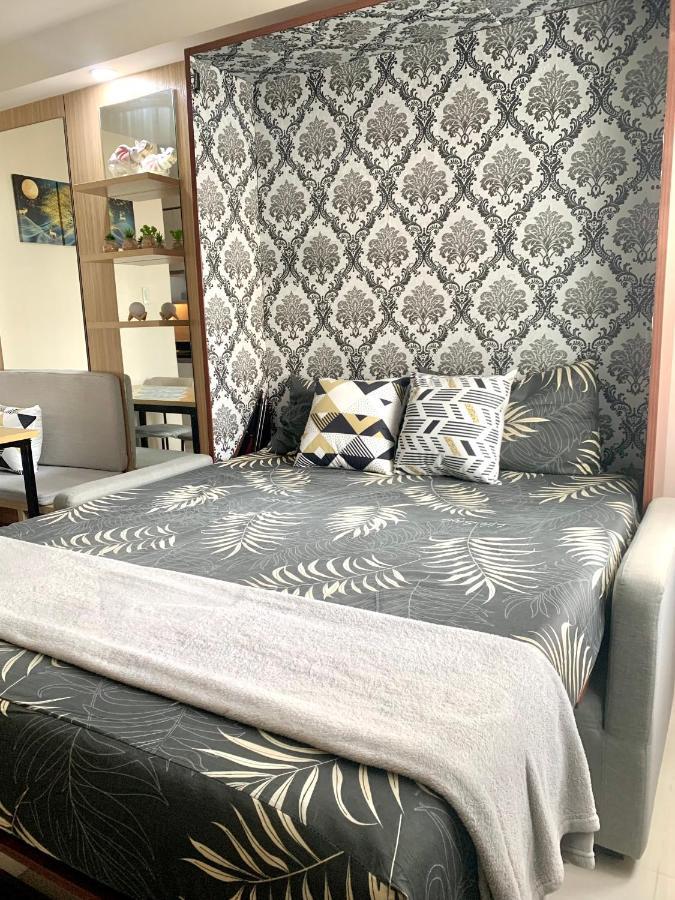 The Persimmon Studios Near Ayala And Sm City Cebu Esterno foto