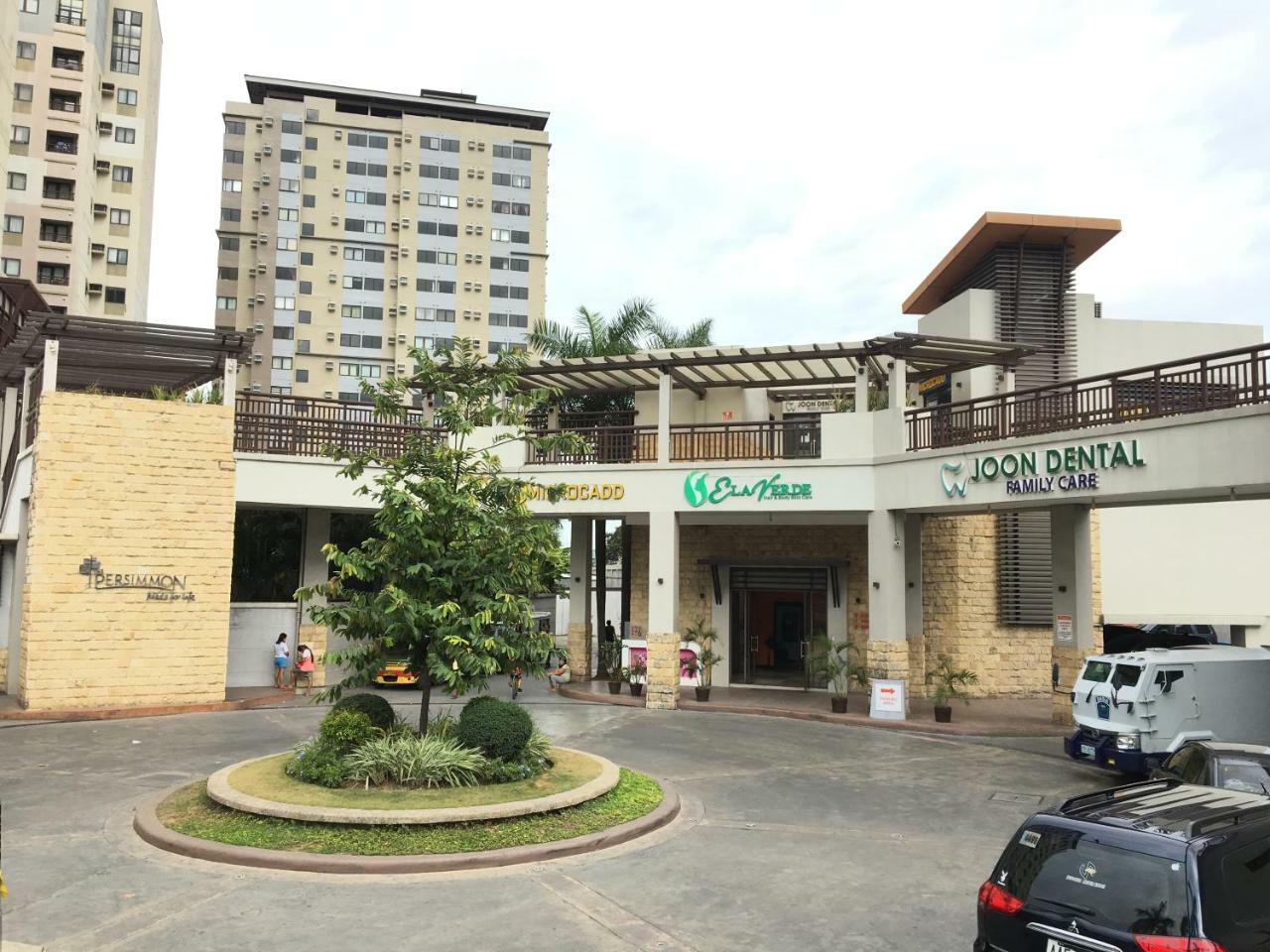 The Persimmon Studios Near Ayala And Sm City Cebu Esterno foto